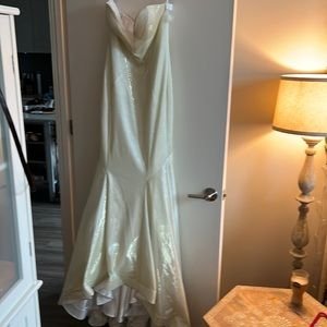 Beautiful strapless gold Mac Duggal gown. NWT, size 12.